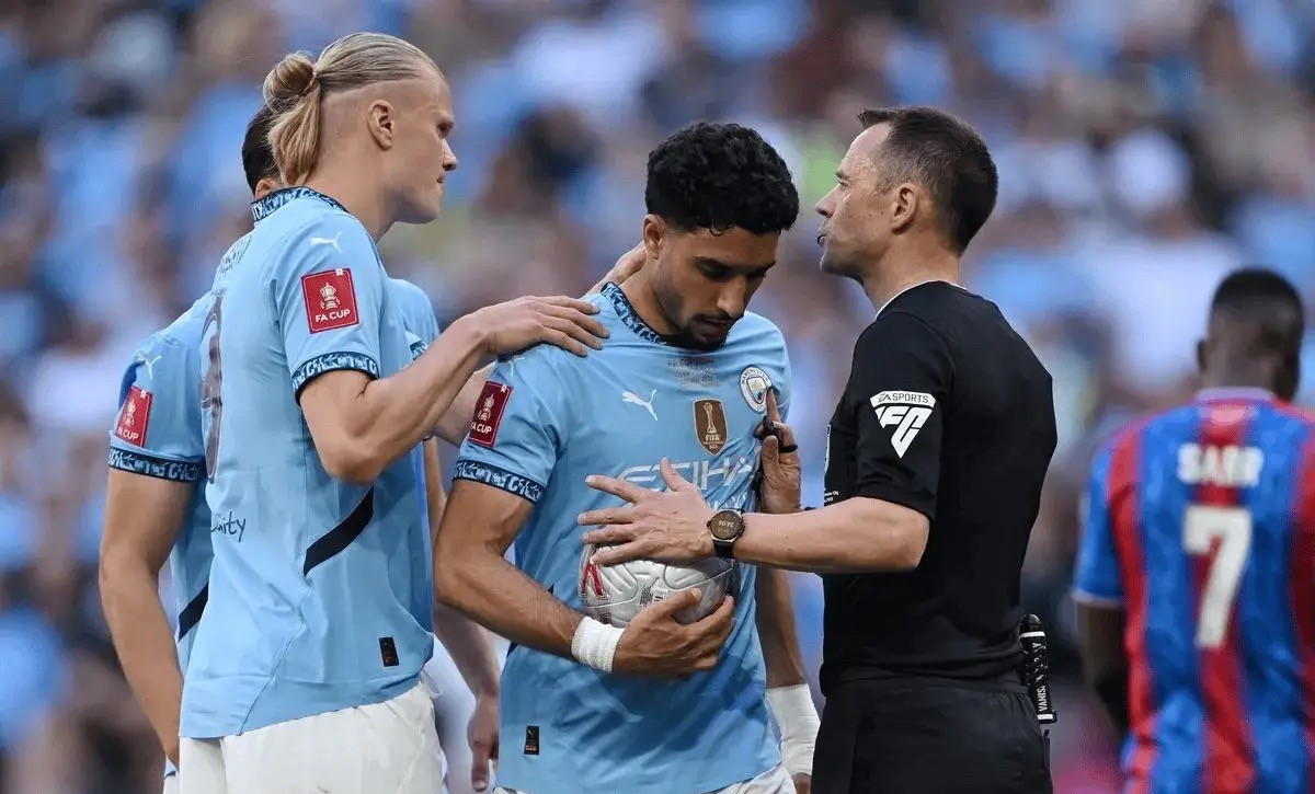 米兰体育中国官网-法甲关键时刻再迎强敌；马德里竞技队长鼓劲；主帅态度：球迷炸锅；控场能力受关注的简单介绍