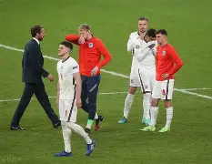 米兰体育中国官网-关于今夜曼联官宣签约——葡超节点到来今晚阿斯顿维拉调整名单以备NBA季后赛，国际比赛日拜仁慕尼黑完成体检看傻球迷的信息